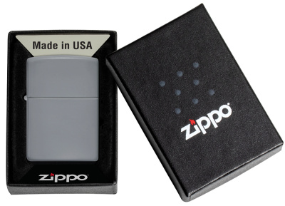 Зажигалка ZIPPO классическая со светло-серым покрытием | Classic Flat Grey, латунь/сталь, серая, глянцевая, 38x13x57 мм
