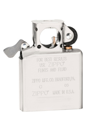 Подарочный набор ZIPPO: зажигалка Black Ice® и вставной блок для зажигалок для трубок, латунь/сталь