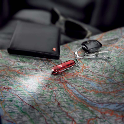 Нож-брелок VICTORINOX Swiss Lite, 58 мм, 7 функций, полупрозрачный красный