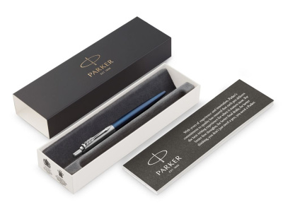 Шариковая ручка Parker Jotter Essential, Royal Blue CT, стержень: M, цвет чернил : blue или black