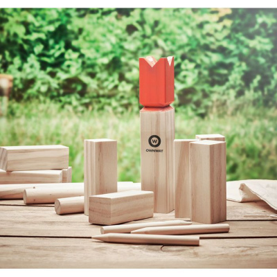 Игра на открытом воздухе древесный