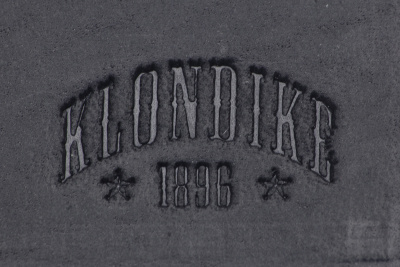 Бумажник KLONDIKE Yukon, натуральная кожа в черном цвете, 10,5 х 2,5 х 9 см
