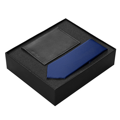 Подарочный набор Long River: обложка для паспорта, галстук (темно-синий), черная коробка , размер С лого