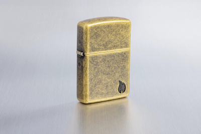 Зажигалка ZIPPO Armor® Flame c покрытием Antique Brass, латунь/сталь, золотистая, 38x13x57 мм
