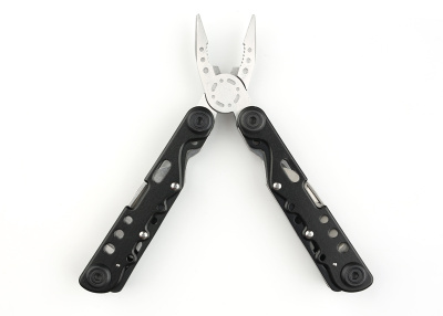 Мультитул Stinger, 105x40 мм, 13 функций, сталь, чёрно-серебристый, в комплекте нейлоновый чехол