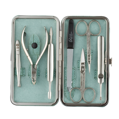 Маникюрный набор GD, 7 пр. Футляр: искусственная кожа, цвет зеленый