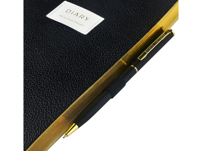 Ежедневник недатированный А5 Black с нашивкой, черный