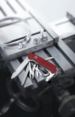 Нож перочинный VICTORINOX WorkChamp, 111 мм, 21 функция, с фиксатором лезвия, красный