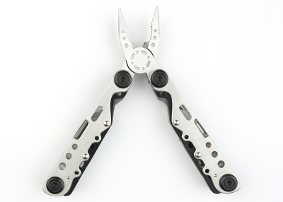 Мультитул Stinger, 105x40 мм, 13 функций, сталь, серебристо-чёрный, в комплекте нейлоновый чехол