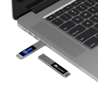 Флешка SPARK С белой подсветкой 4500.07.32ГБ