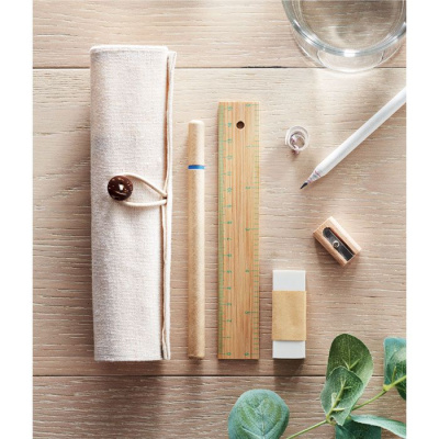 Канцелярский набор в пенале бежевый