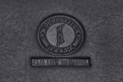 Ключница KLONDIKE Dawson, натуральная кожа в черном цвете, 11 х 3 х 6 см