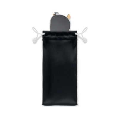 Очки солнцезащитные в чехле черный