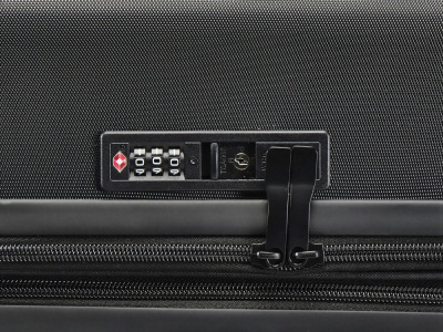 Ровер чемодан на колесах из материалов, переработанных согласно стандарту GRS, объемом 70 л,черный