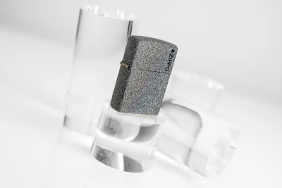 Зажигалка ZIPPO Logo с покрытием Iron Stone™, латунь/сталь, серая, матовая, 38x13x57 мм